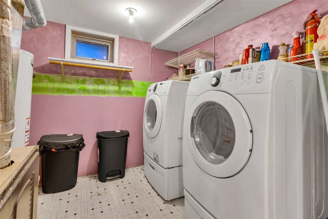 1528 Silver Heels Road Fairplay, CO 80440 - Photo 42 of 50 a utility room with dryer and washer