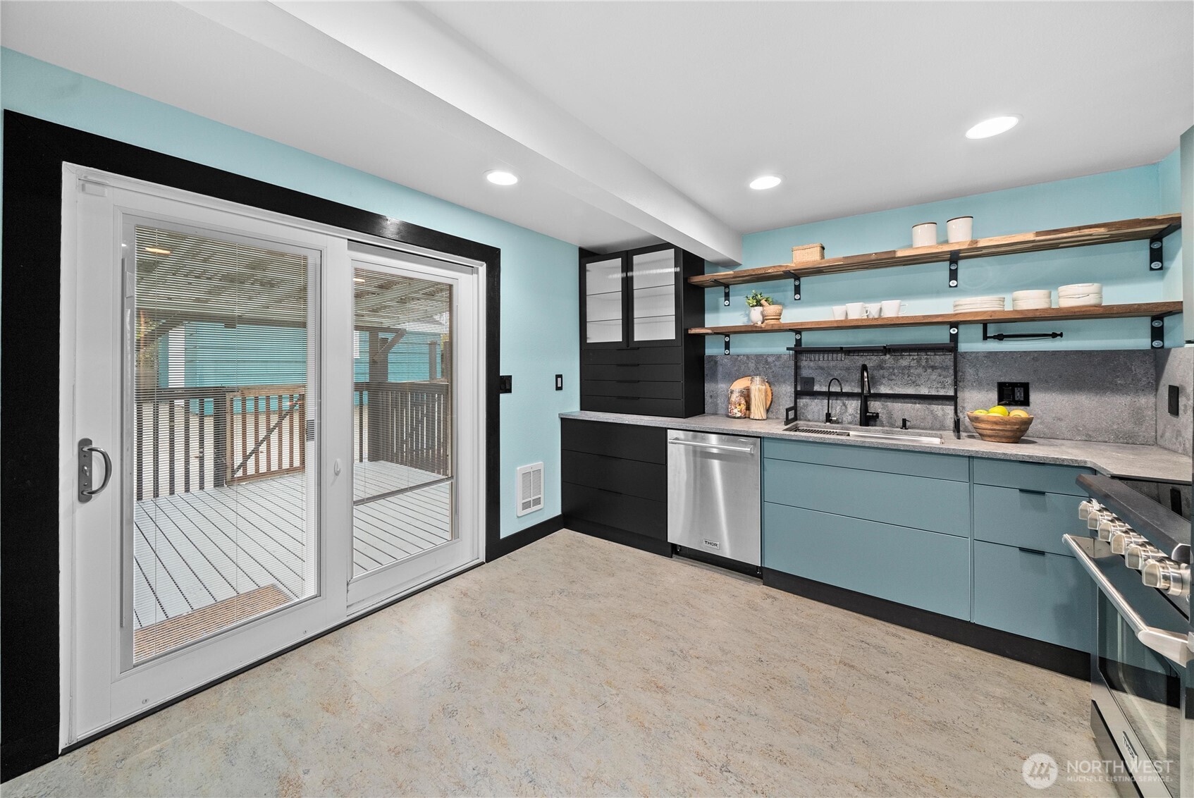 7315 South 115th Street Seattle, WA 98178 - Photo 12 of 36