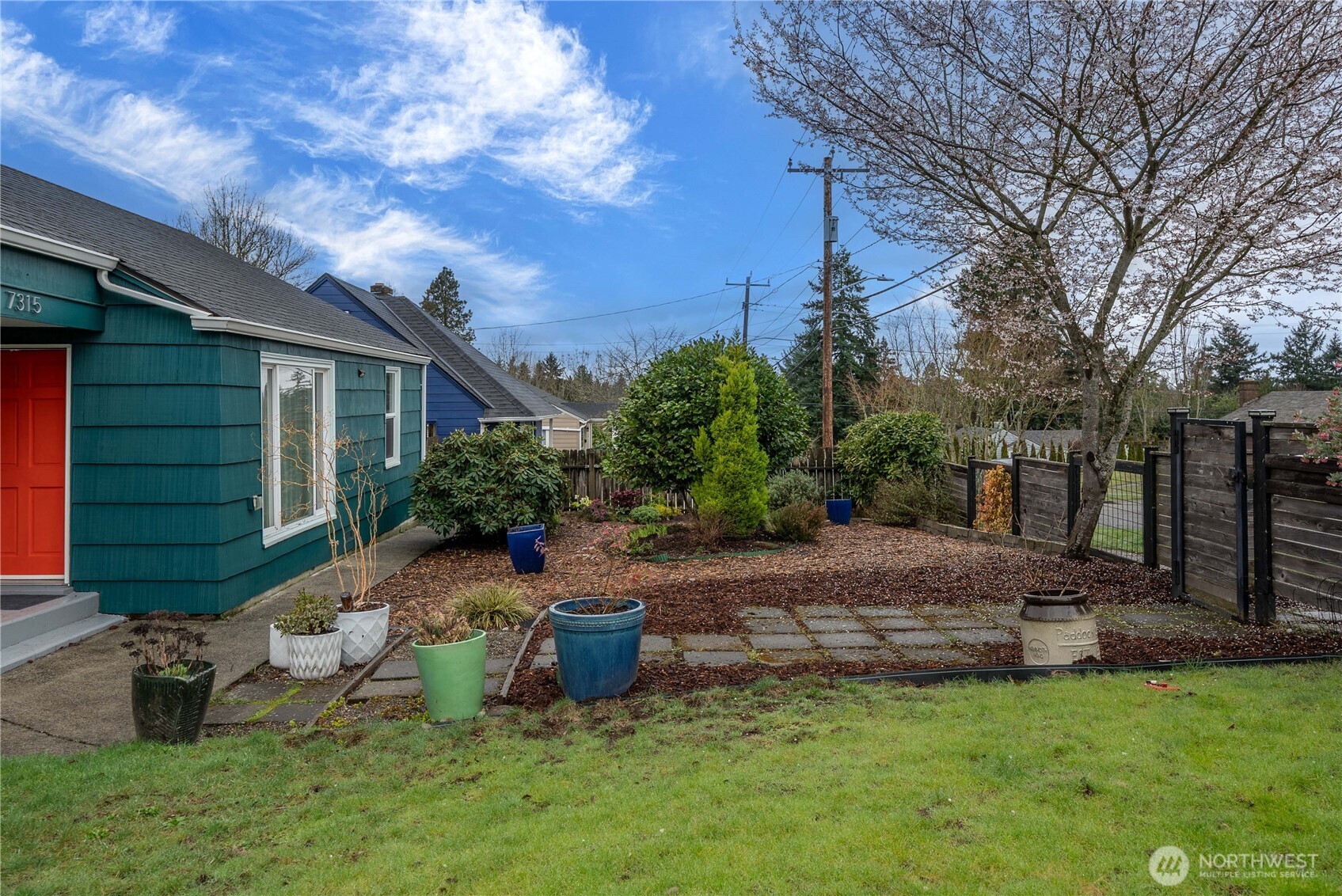 7315 South 115th Street Seattle, WA 98178 - Photo 3 of 36