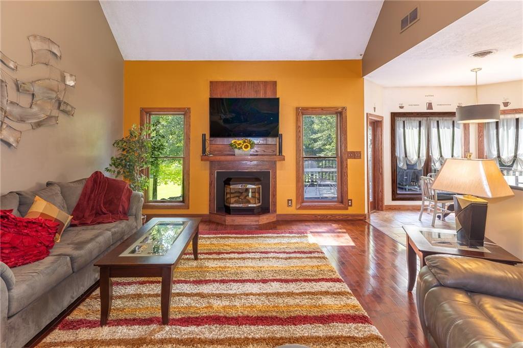 188 Creek Road Grove City, PA 16127 - Photo 9 of 47
