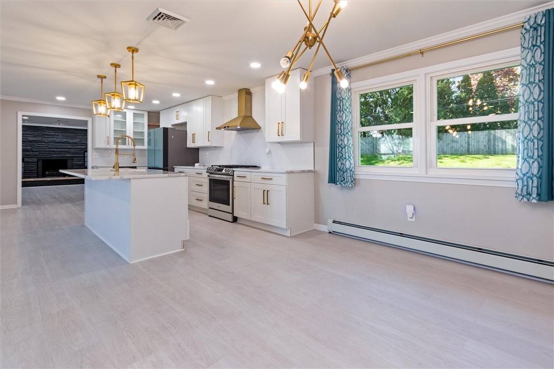 257 Fairport Road Pittsford, NY 14445 - Photo 15 of 50