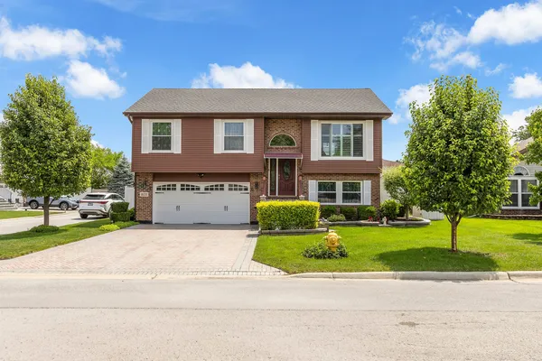 $449,900 | 16211 Hunter Court, Orland Hills, IL 60487