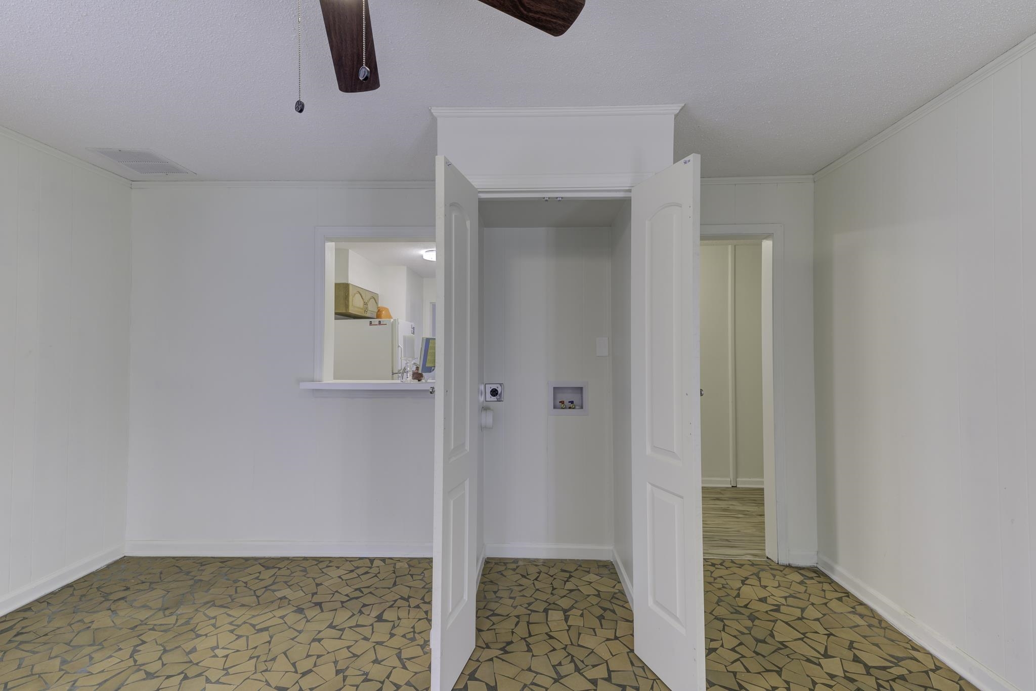 5077 New Castle Road Memphis, TN 38117 - Photo 17 of 37 a view of room