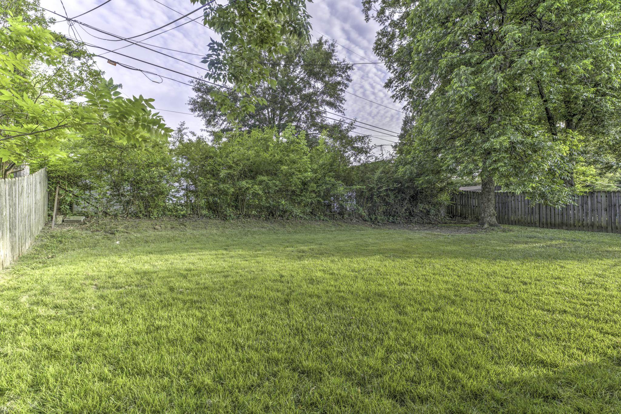 5077 New Castle Road Memphis, TN 38117 - Photo 35 of 37 a view of a back yard