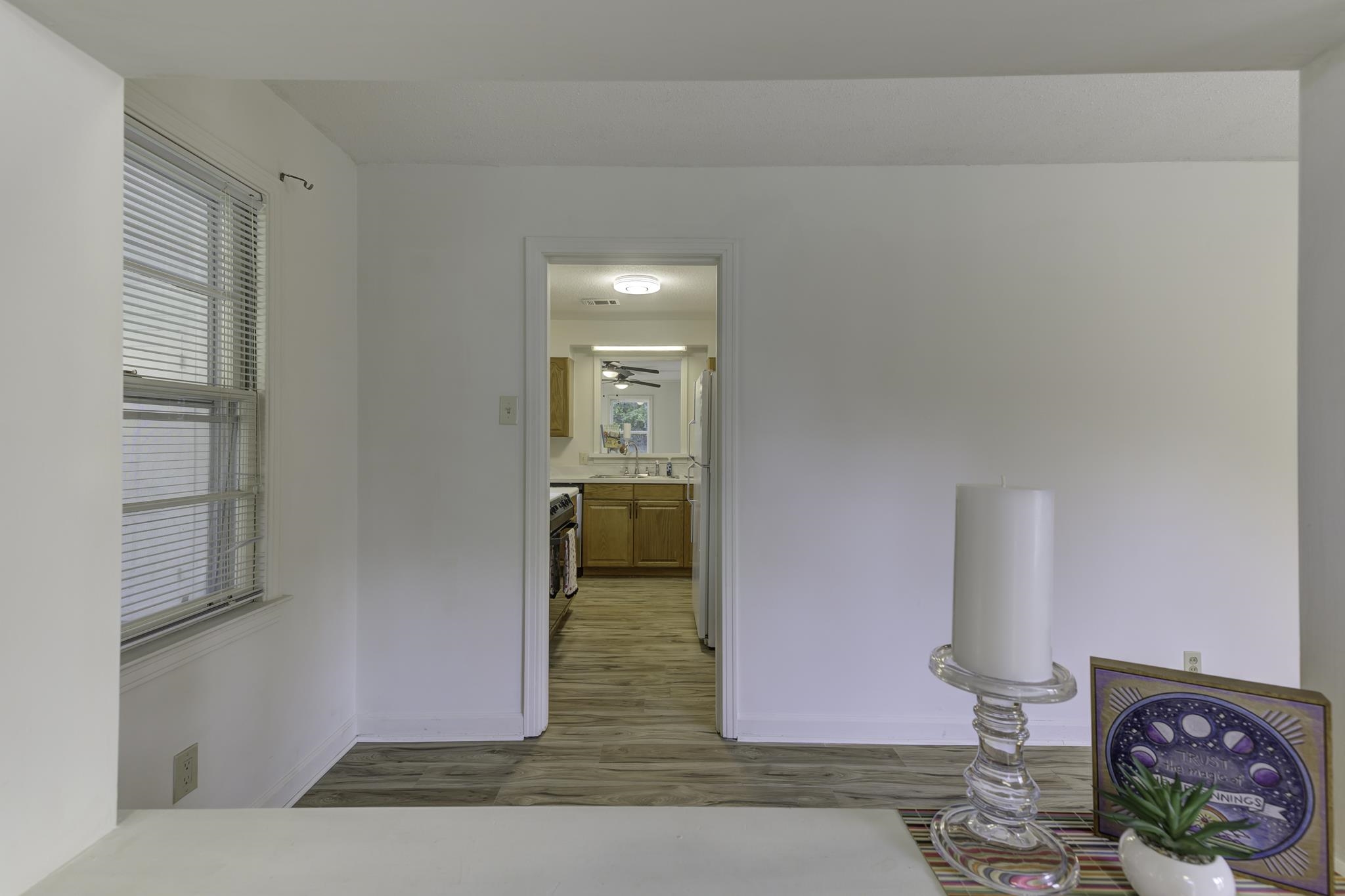 5077 New Castle Road Memphis, TN 38117 - Photo 5 of 37 a en suite bathroom with a toilet