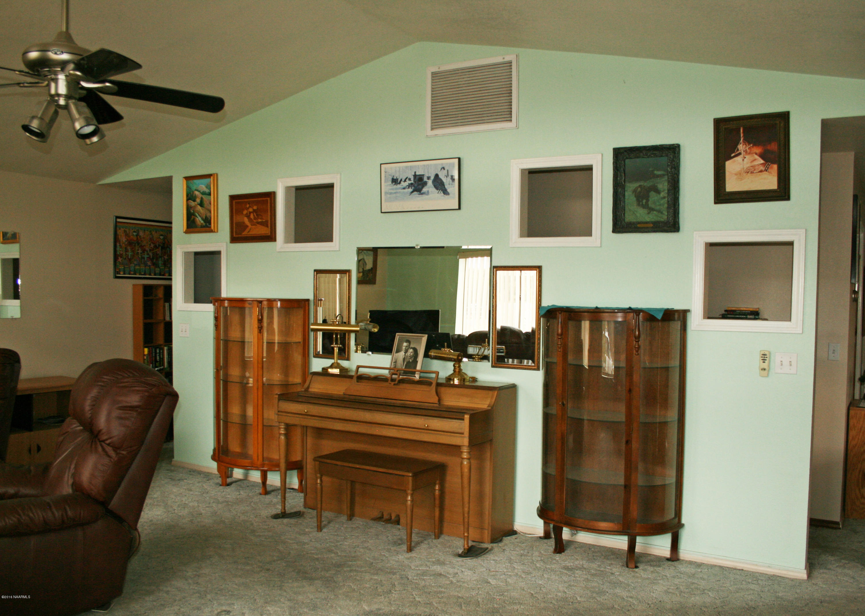 10275 Roan Road Flagstaff, AZ 86004 - Photo 13 of 30 10275 Roan Rd Family Room