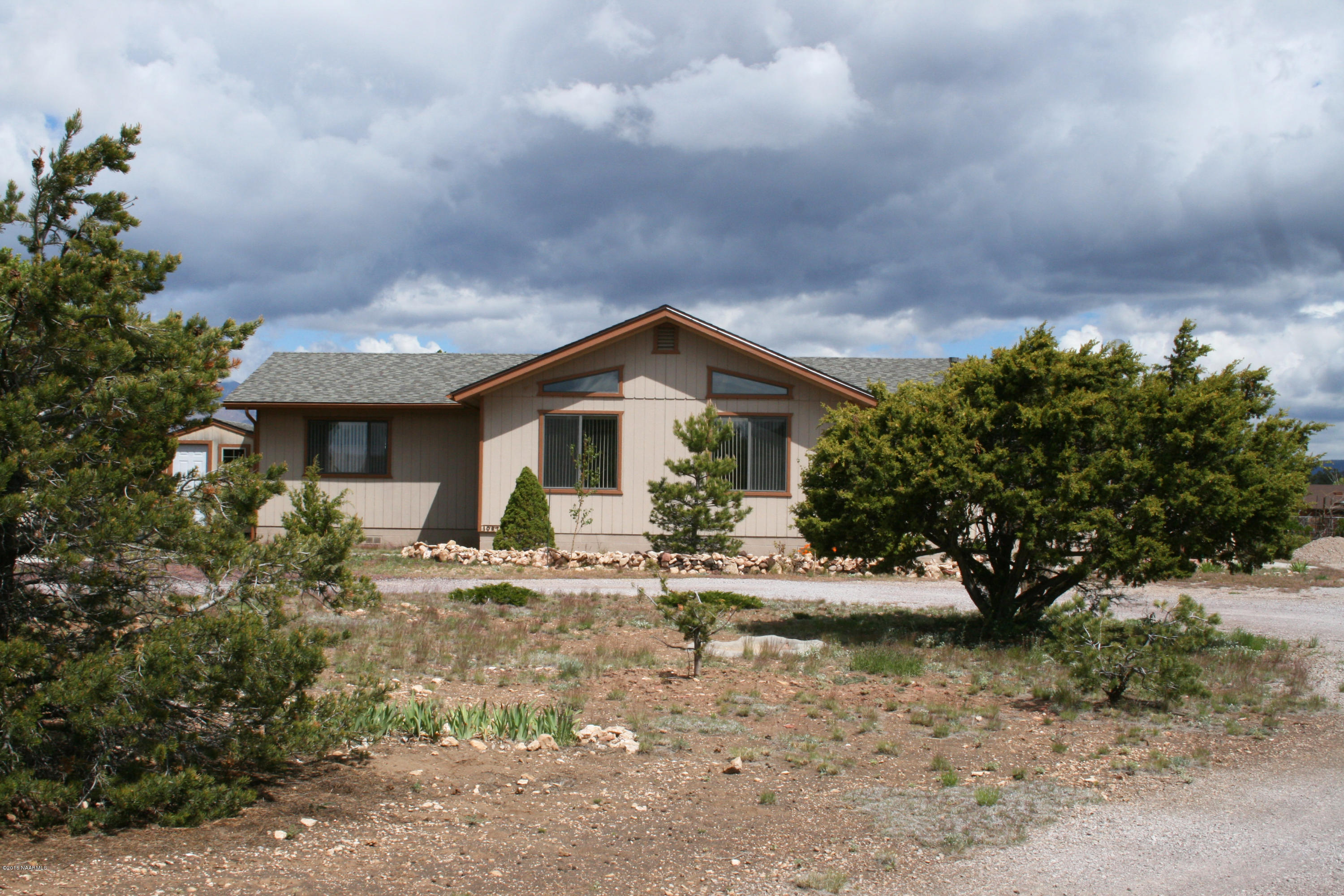 10275 Roan Road Flagstaff, AZ 86004 - Photo 2 of 30 10275 Roan Rd Front