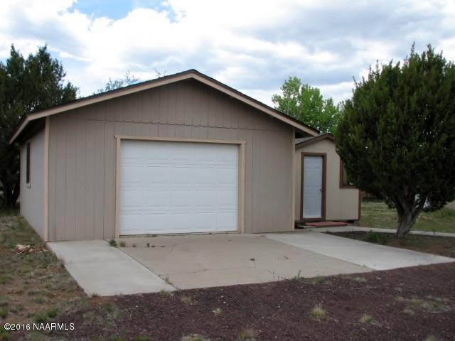 10275 Roan Road Flagstaff, AZ 86004 - Photo 25 of 30 10275 Roan Rd Garage