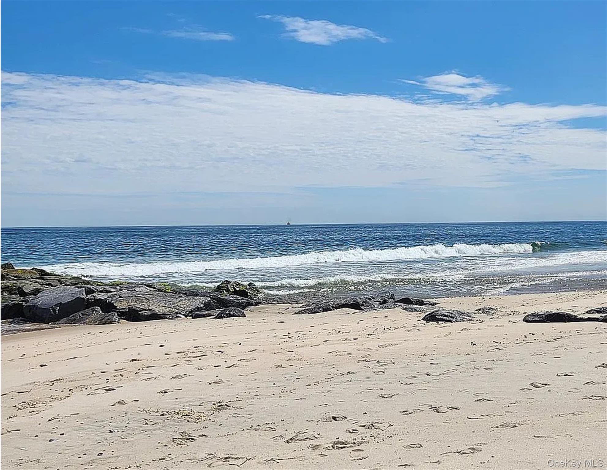 281 Dune Road, Unit 18A Westhampton Beach, NY 11978 - Photo 20 of 25