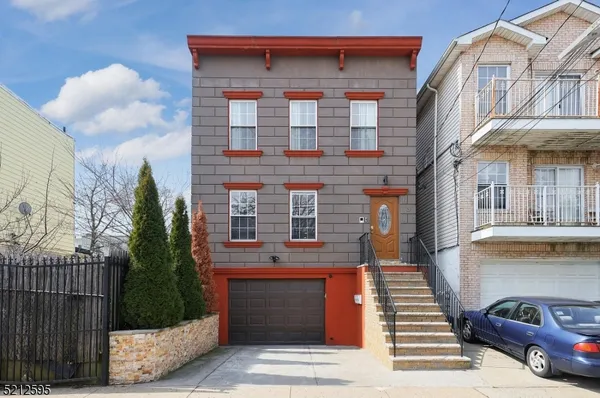 $2,750 | 131 Armstrong Avenue, Jersey City, NJ 07305