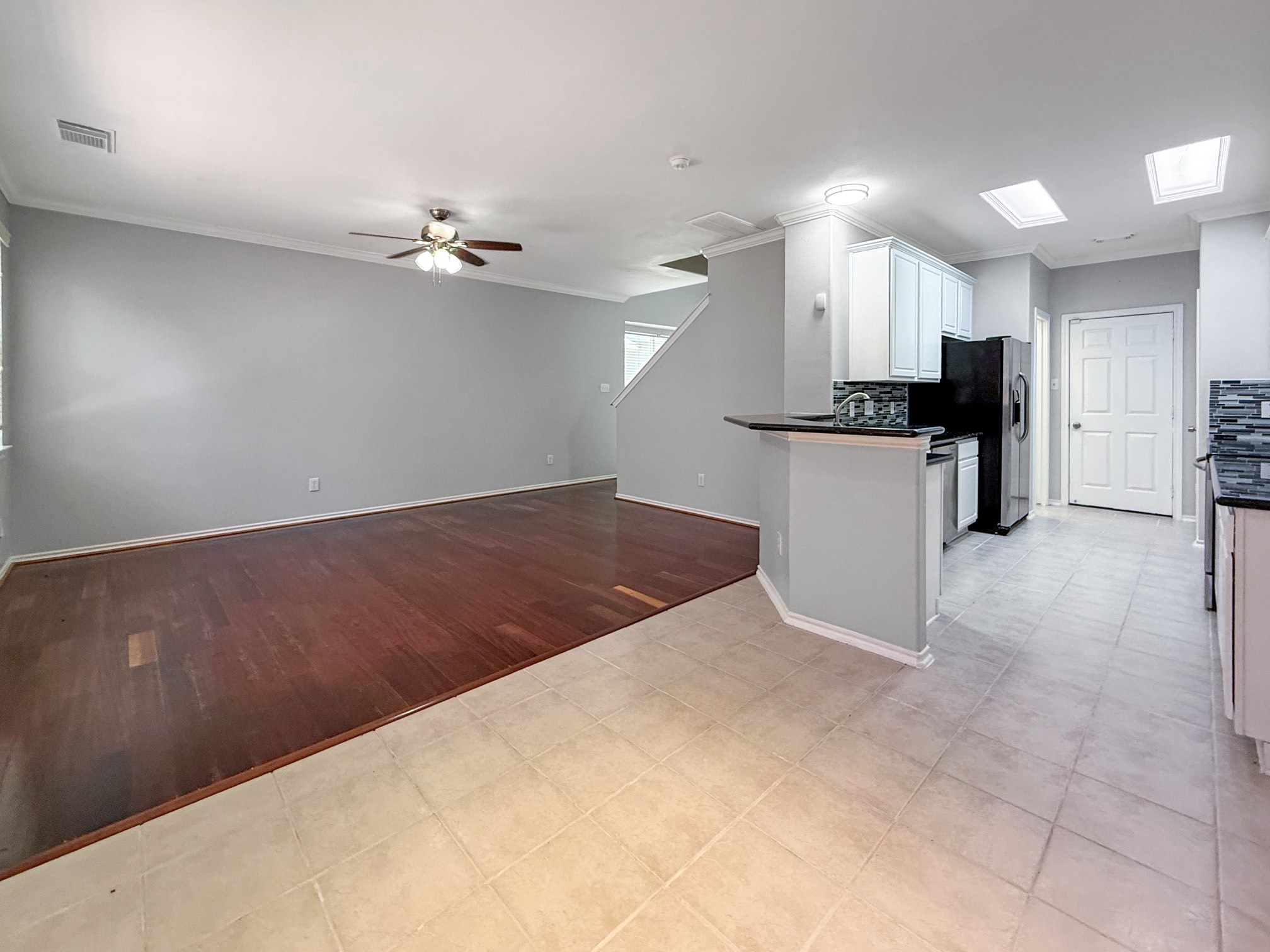3 Peach Ridge Place The Woodlands, TX 77382 - Photo 6 of 22