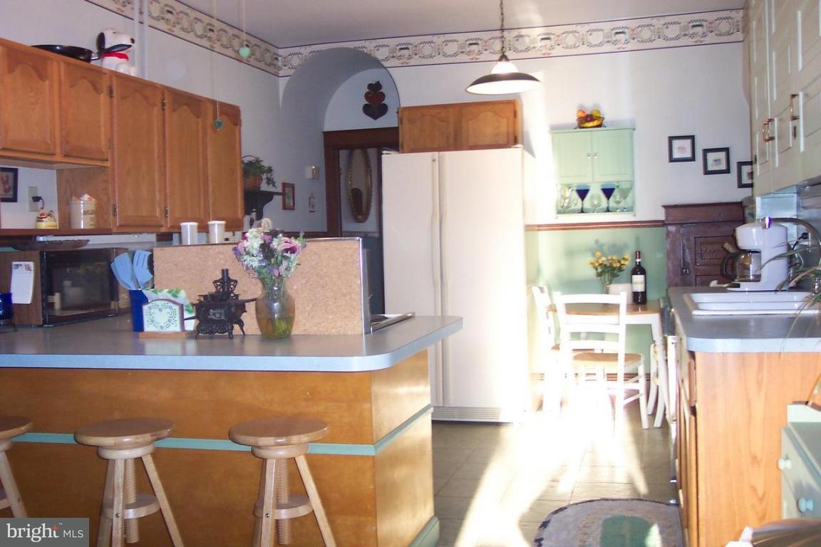 218 South Spruce Street Lititz, PA 17543 - Photo 2 of 7