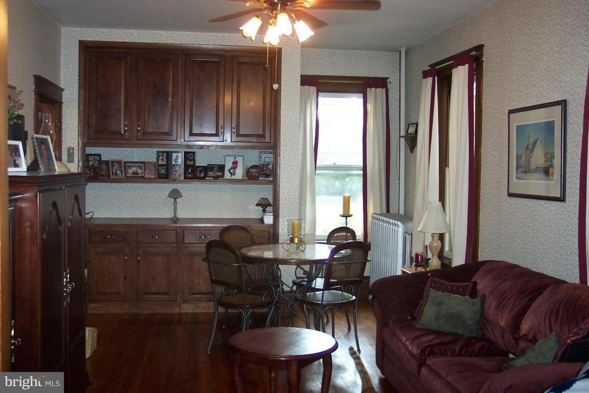 218 South Spruce Street Lititz, PA 17543 - Photo 4 of 7
