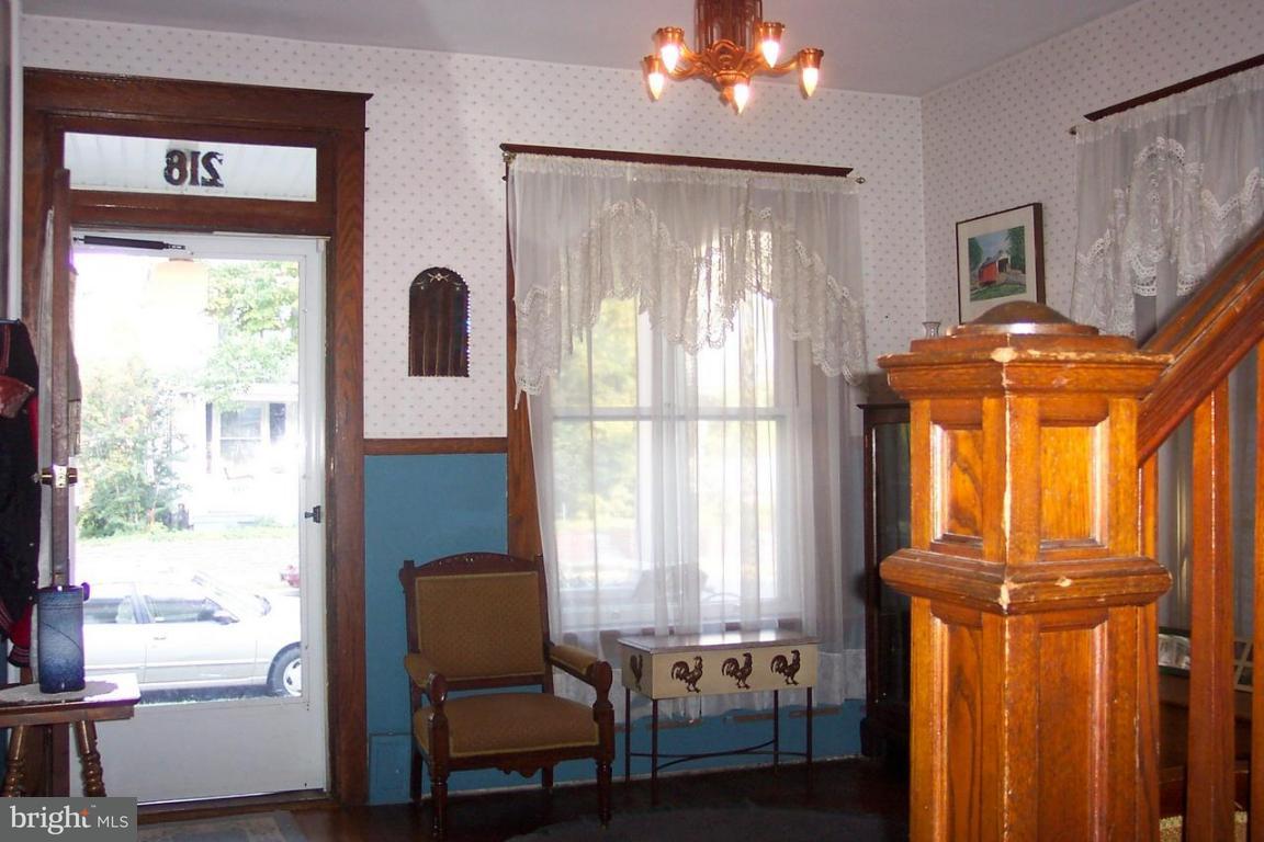 218 South Spruce Street Lititz, PA 17543 - Photo 5 of 7