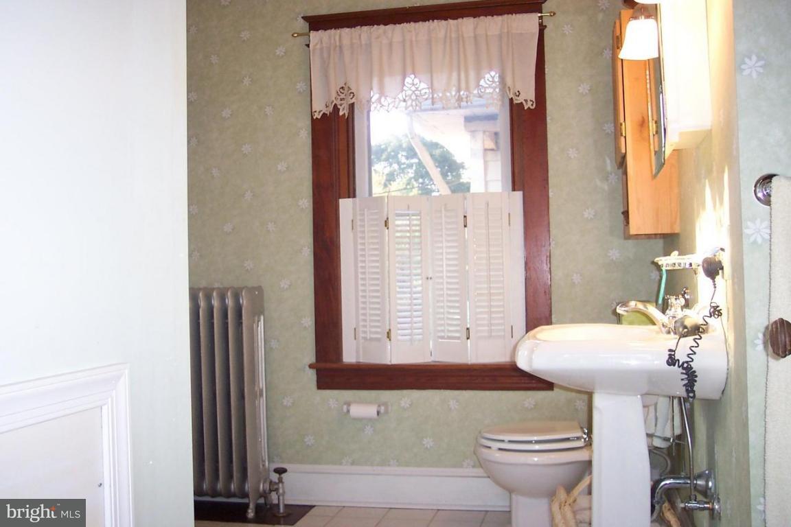 218 South Spruce Street Lititz, PA 17543 - Photo 7 of 7