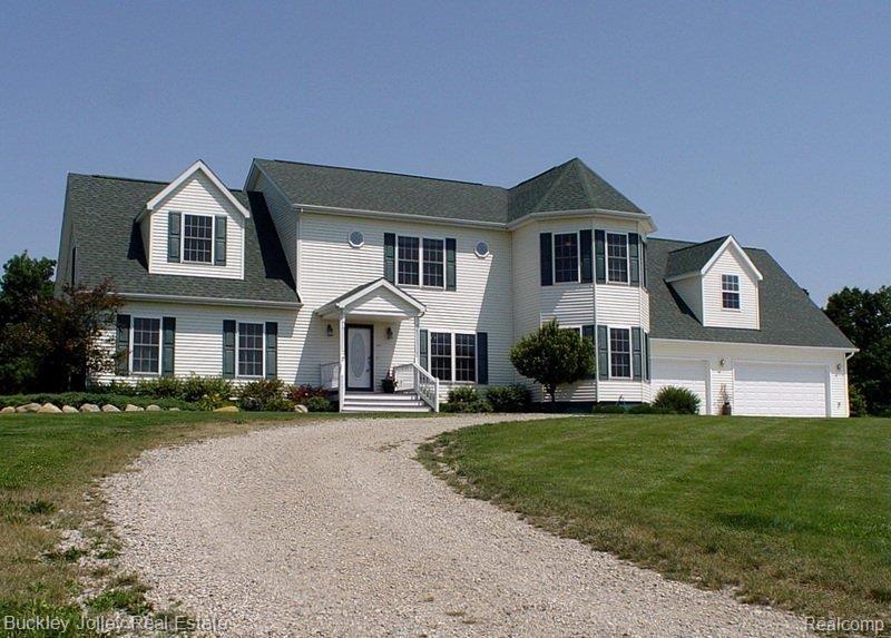 9121 Faussett Road Fenton, MI 48430 - Photo 1 of 25 Beautiful Colonial on 4 Acres.jp