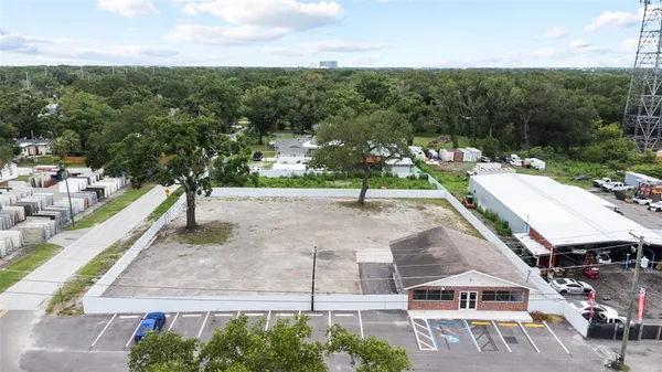 $10,000 | 7604 East Broadway Avenue, Tampa, FL 33619