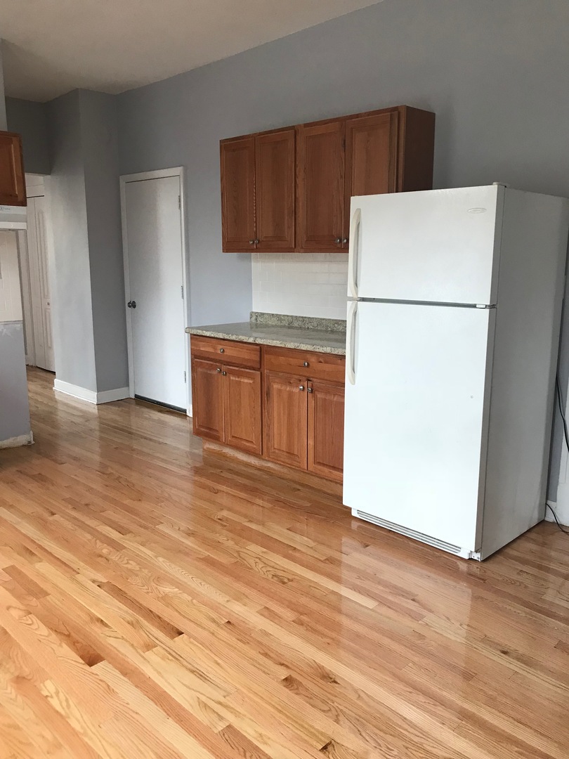 2824 West Cermak Road Chicago, IL 60623 - Photo 4 of 15