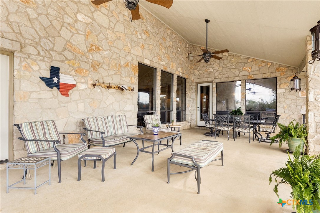 26037 Lewis Ranch Road New Braunfels, TX 78132 - Photo 33 of 46 Gallery Image 33
