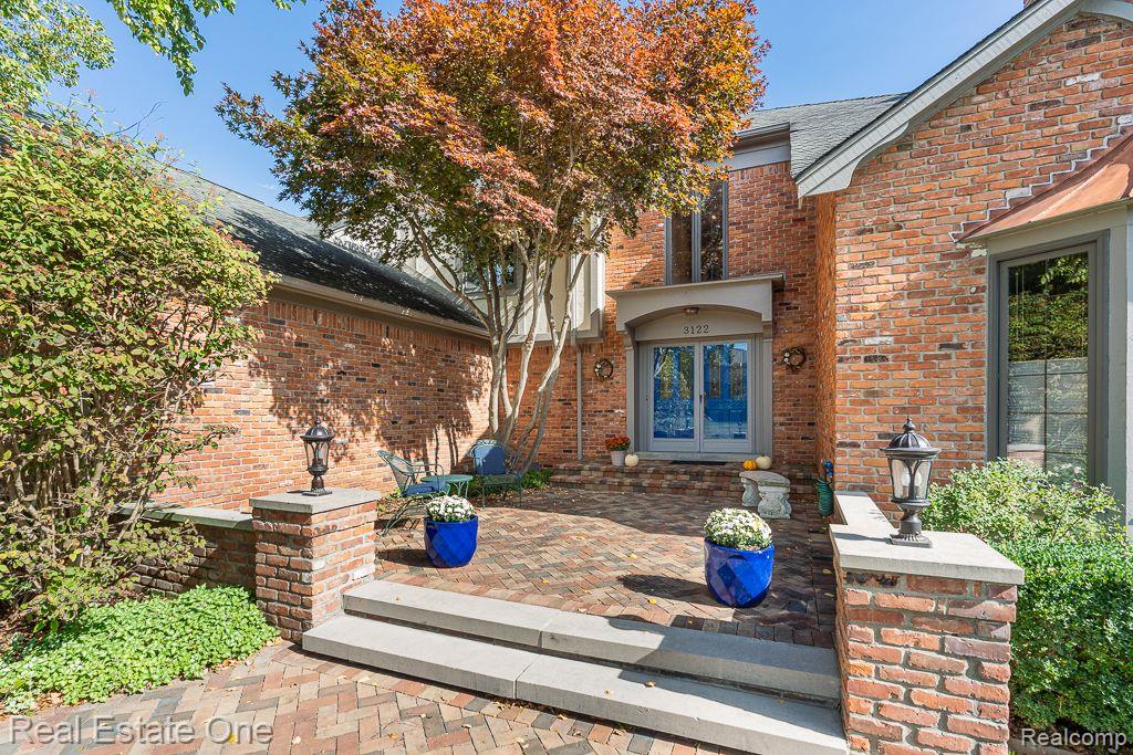 3122 Quail Ridge Circle Rochester Hills, MI 48309 - Photo 2 of 65