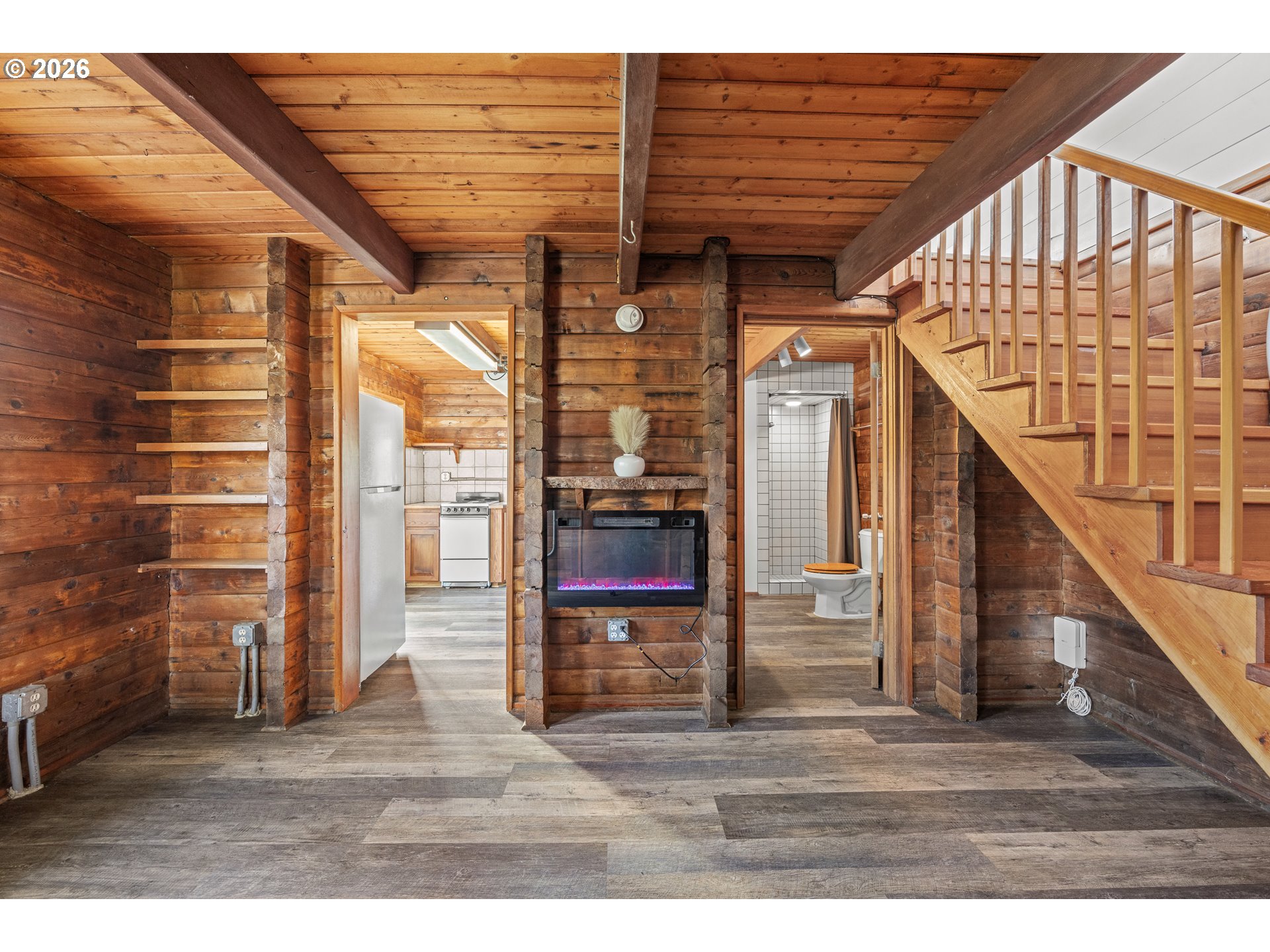 1250 North 3rd Avenue Powers, OR 97466 - Photo 15 of 48 a view of entryway with wooden floor