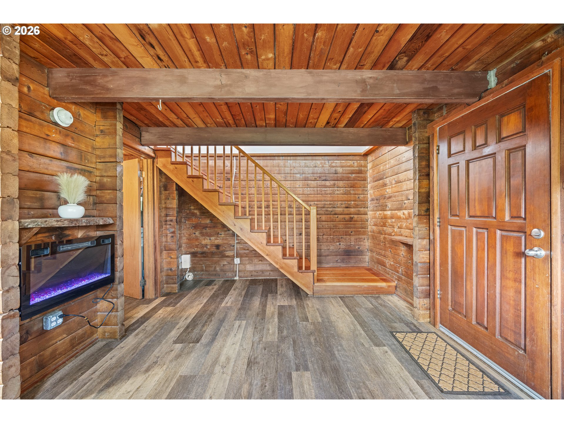 1250 North 3rd Avenue Powers, OR 97466 - Photo 17 of 48 a view of entryway with wooden floor