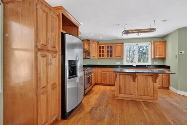 $525,000 | 26 Mechanic Street, Holliston, MA 01746