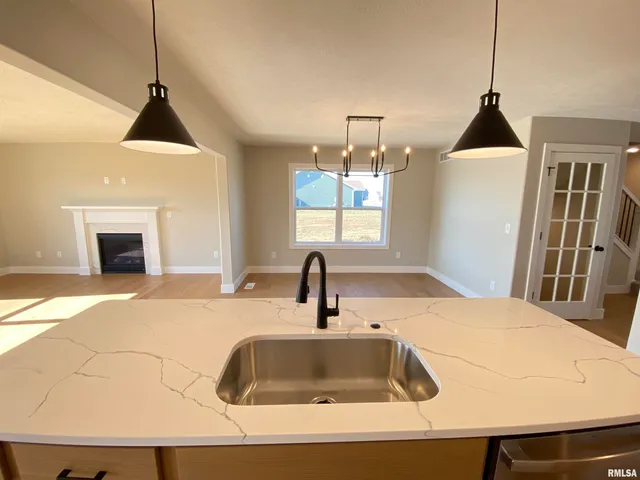 $452,900 | 304 Hodges Court, Chatham, IL 62629