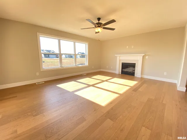 $452,900 | 304 Hodges Court, Chatham, IL 62629