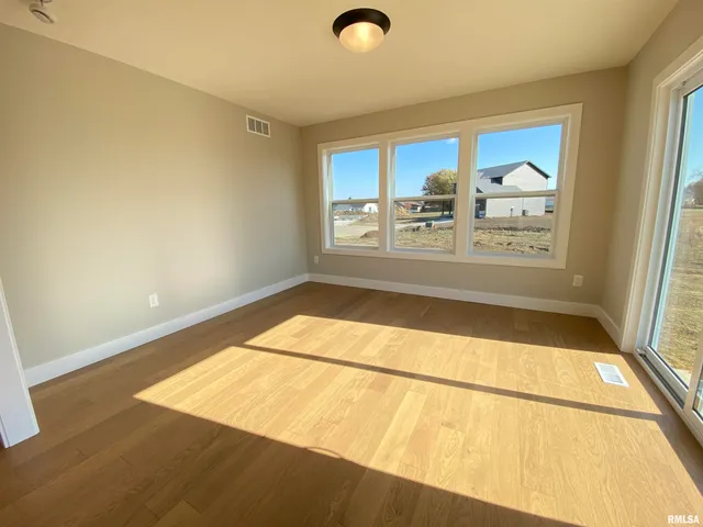 $452,900 | 304 Hodges Court, Chatham, IL 62629