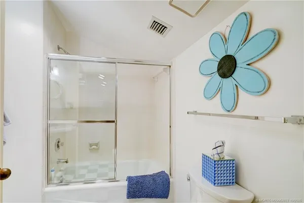 $8,500 | 233 Northeast Edgewater Drive, Unit 201, Jensen Beach, FL 34957