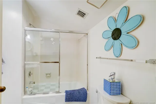 $8,500 | 233 Northeast Edgewater Drive, Unit 201, Stuart, FL 34996