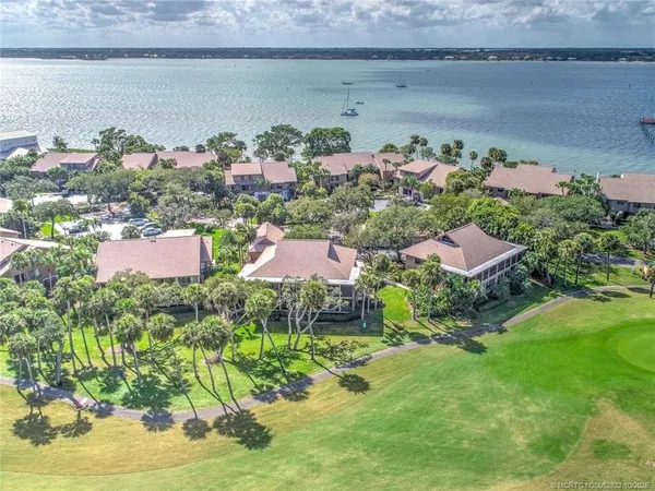 $8,500 | 233 Northeast Edgewater Drive, Unit 201, Jensen Beach, FL 34957