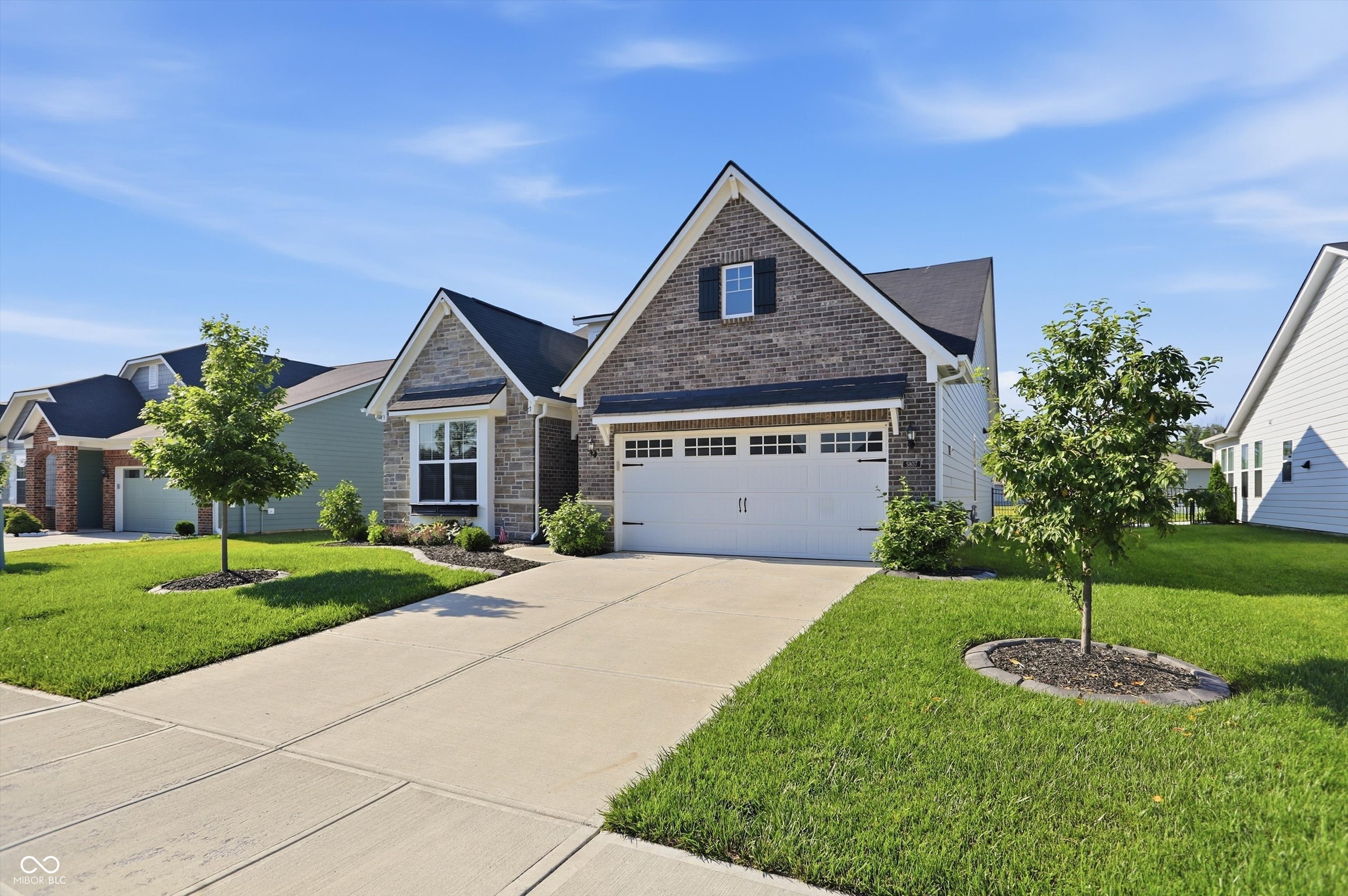 5807 Walkabout Way Brownsburg, IN 46112 - Photo 2 of 34