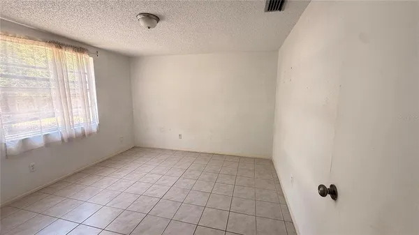 $1,800 | 2658 61st Avenue North, St. Petersburg, FL 33714