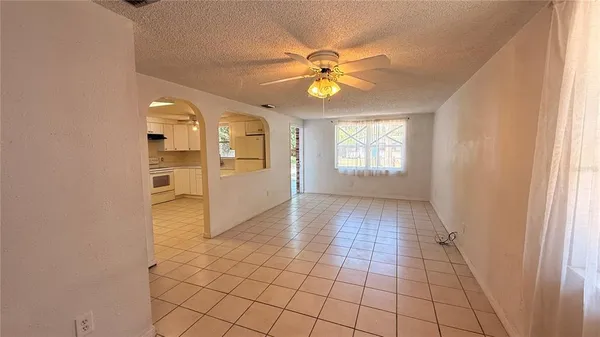 $1,800 | 2658 61st Avenue North, St. Petersburg, FL 33714