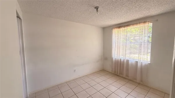 $1,800 | 2658 61st Avenue North, St. Petersburg, FL 33714