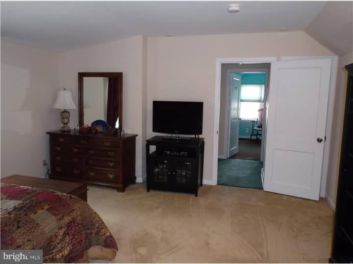 114 Greenhill Road Springfield, PA 19064 - Photo 18 of 25