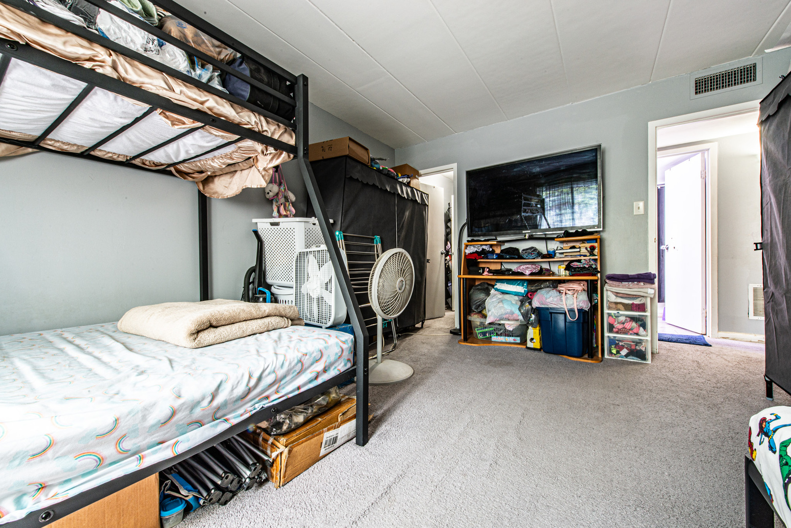 300 South Roselle Road, Unit 221 Schaumburg, IL 60193 - Photo 17 of 31 Gallery Image 17
