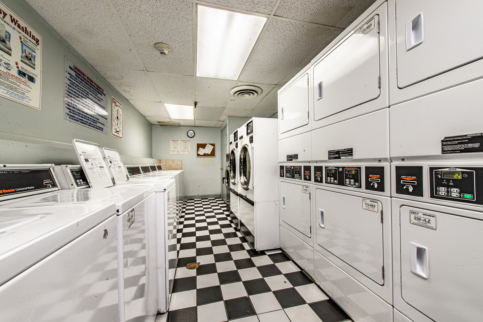 300 South Roselle Road, Unit 221 Schaumburg, IL 60193 - Photo 23 of 31 Gallery Image 23