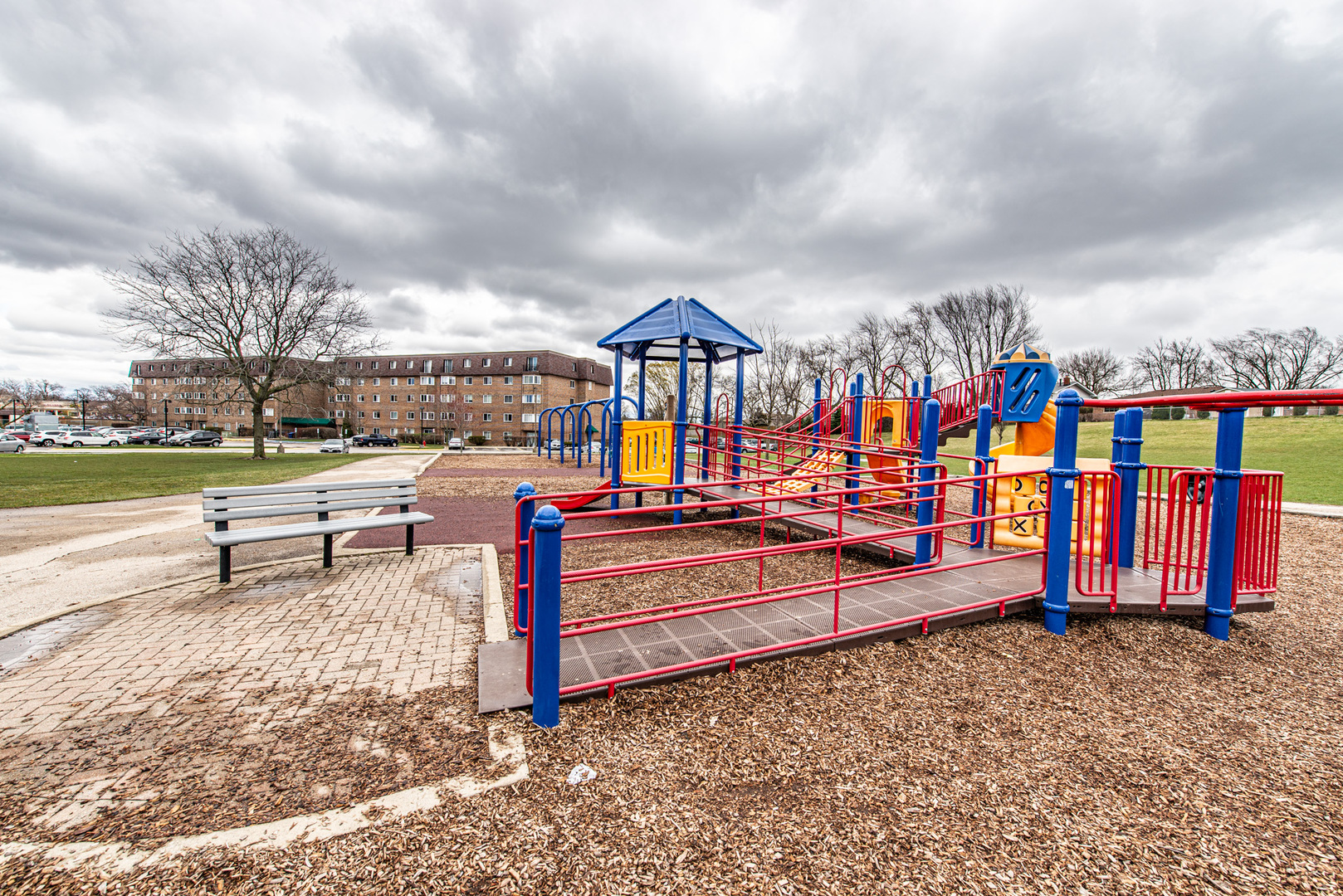 300 South Roselle Road, Unit 221 Schaumburg, IL 60193 - Photo 29 of 31 Gallery Image 29