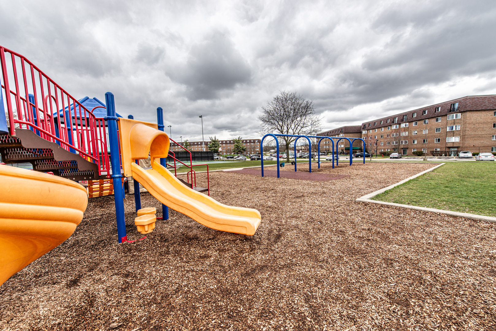 300 South Roselle Road, Unit 221 Schaumburg, IL 60193 - Photo 30 of 31 Gallery Image 30