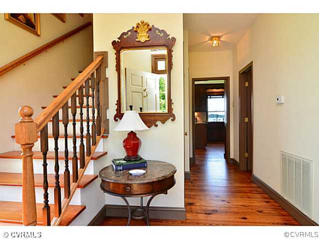 17001 Sandy Point Road Charles City, VA 23030 - Photo 12 of 24 Gallery Image 12