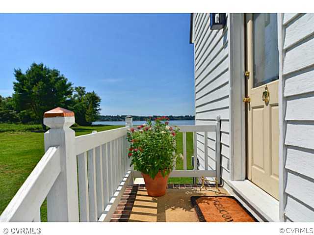 17001 Sandy Point Road Charles City, VA 23030 - Photo 9 of 24 Gallery Image 9