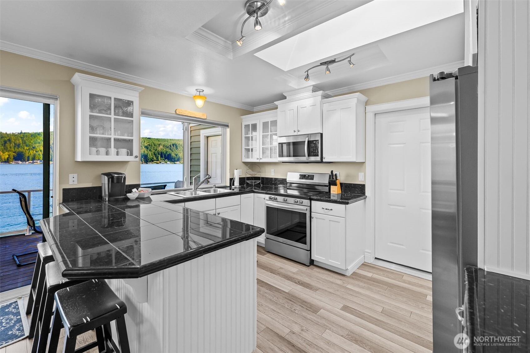 11711 Northeast North Shore Road Belfair, WA 98528 - Photo 13 of 40 Gallery Image 13