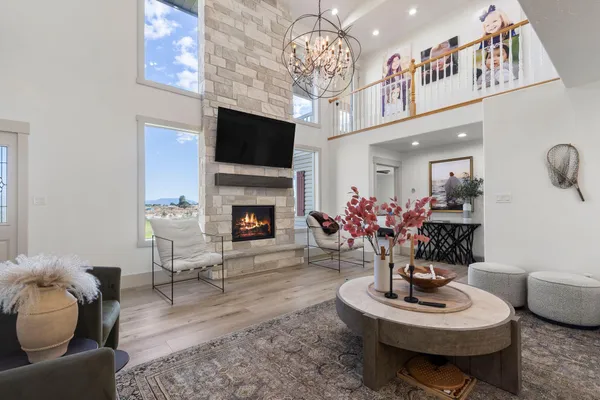 $1,200,000 | 1025 West Old Highway 91, Parowan, UT 84761