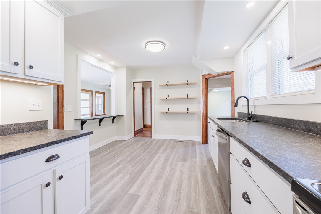 7241 Valentown Road Victor, NY 14564 - Photo 2 of 29