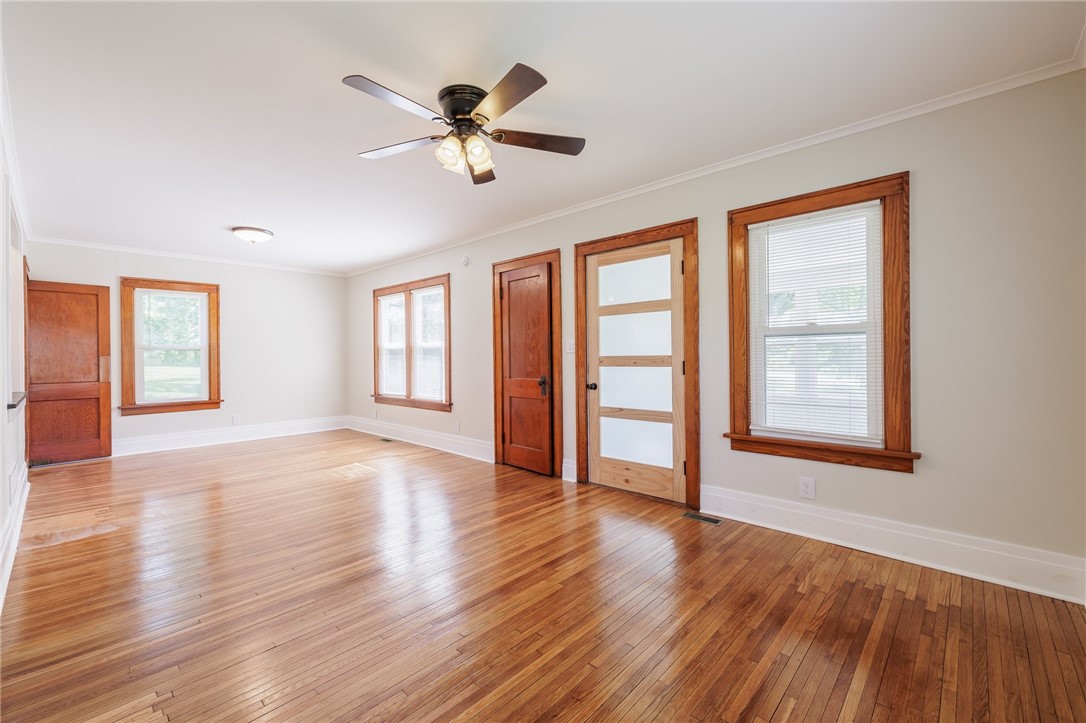 7241 Valentown Road Victor, NY 14564 - Photo 8 of 29