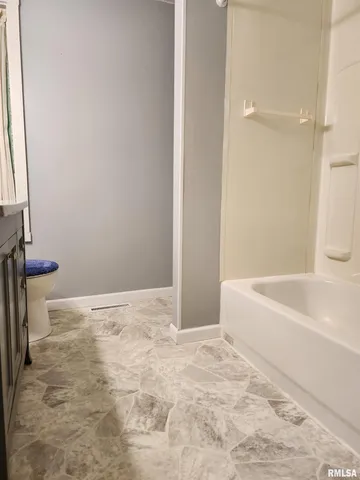 $71,070 | 531 East Beardstown Street, Virginia, IL 62691