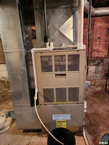 $71,070 | 531 East Beardstown Street, Virginia, IL 62691